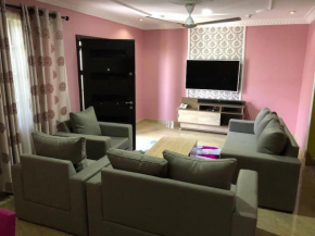 Serene 2 bed with Wi-Fi and AC